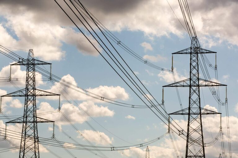 Analistas conjecturam aumento das tarifas de energia em 2026